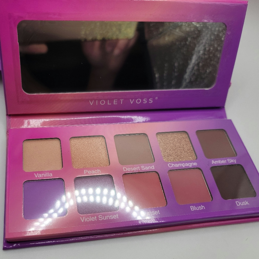 Violet Voss eyeshadow pallet
